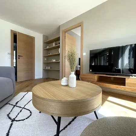 Appartement Superbe Rez-de-jardin