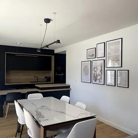 Appartement Superbe Rez-de-jardin